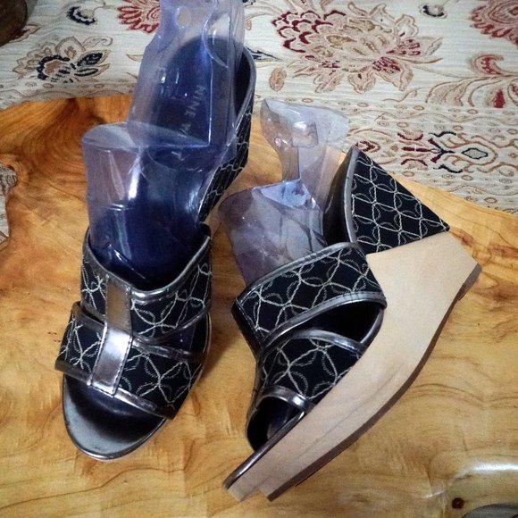 Nine West JUGI Black Tan Open Toe Wood Wedge High - Picture 6 of 8